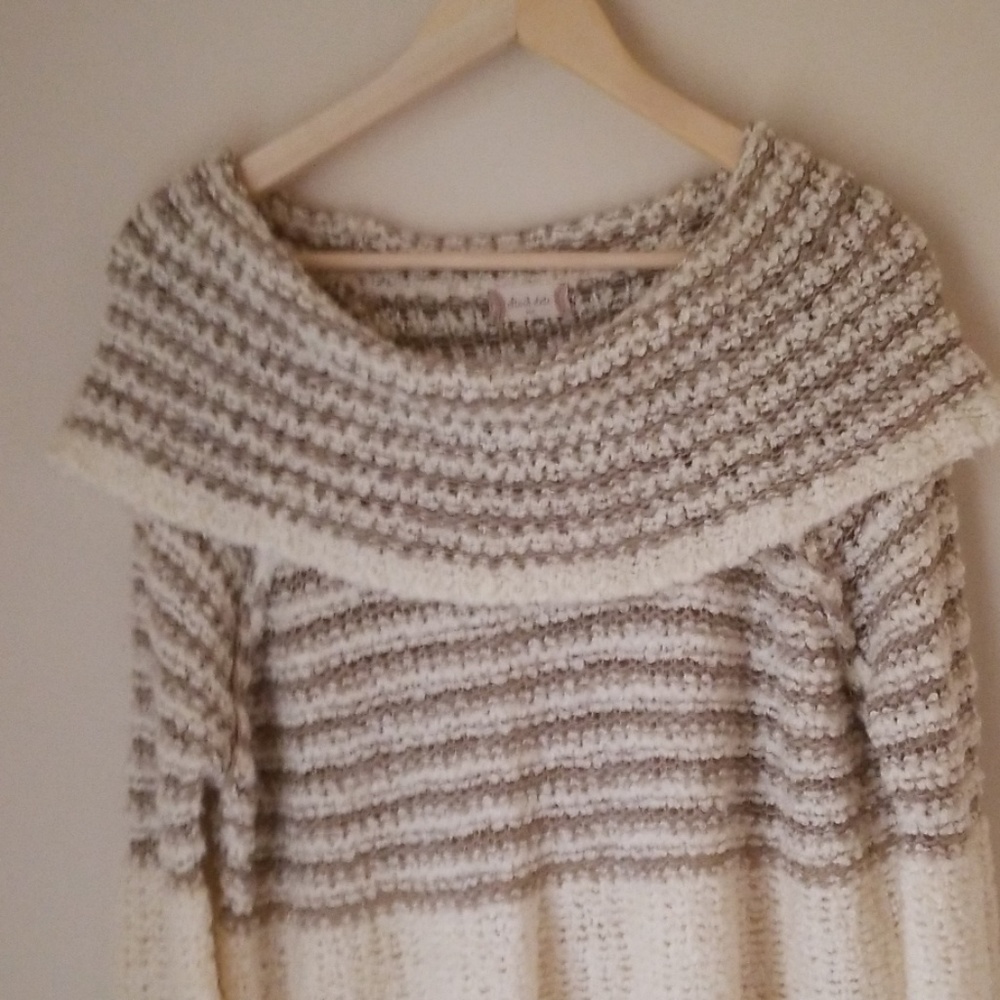 SOLD! ALTAR'D STATE Oversized Cowl Neck Sweater - Picture 4 of 7